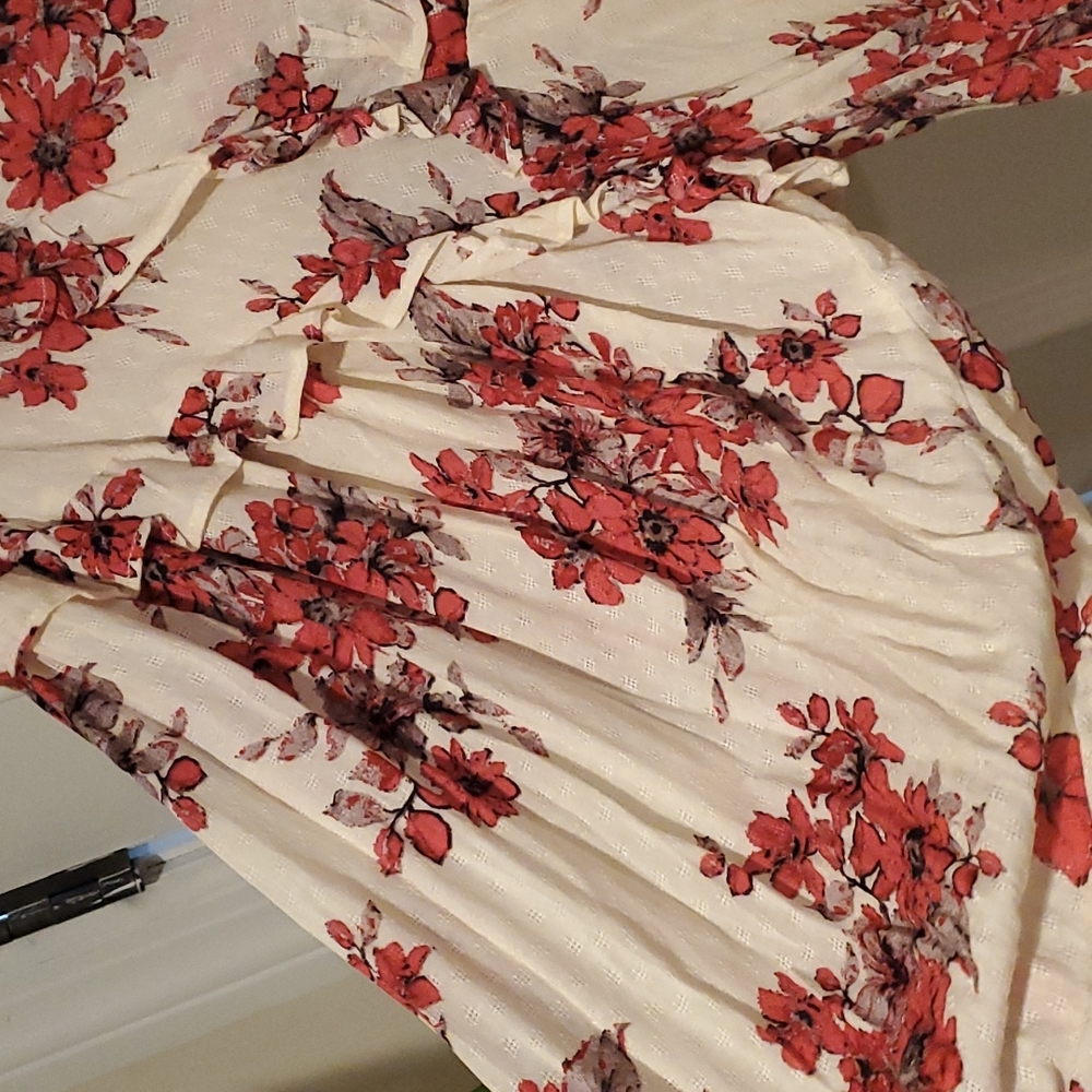 Eri and Ali boho floral print top - Picture 3 of 5